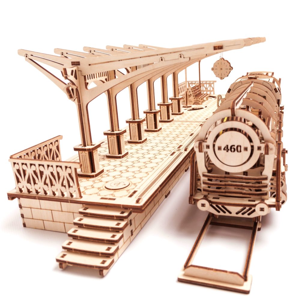 UGEARS LOCOMOTIVE + RAILWAY PLATFORM + RAILS