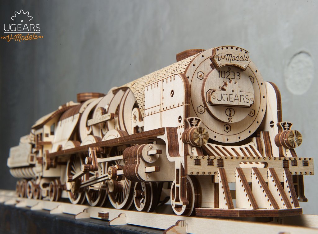 UGEARS V-EXPRESS STEAM TRAIN WITH TENDER